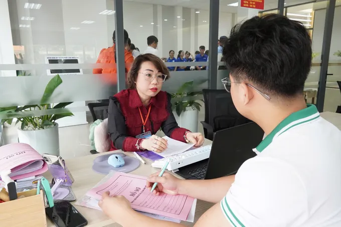 TPHCM: Tiếp nhận, giải quyết hồ sơ không phụ thuộc địa giới hành chính - 3